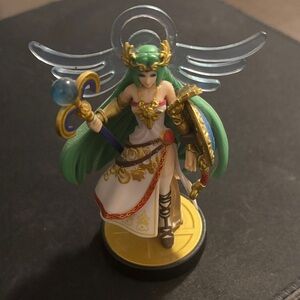 Palutena Amiibo Figure with Gold and Green Details